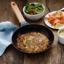 Staub 8" Fry Pan With Wooden Handle | Matte Black 10 Staub 8" Fry Pan With Wooden Handle | Matte Black -Staub Shop 14286 rgb 300dpi