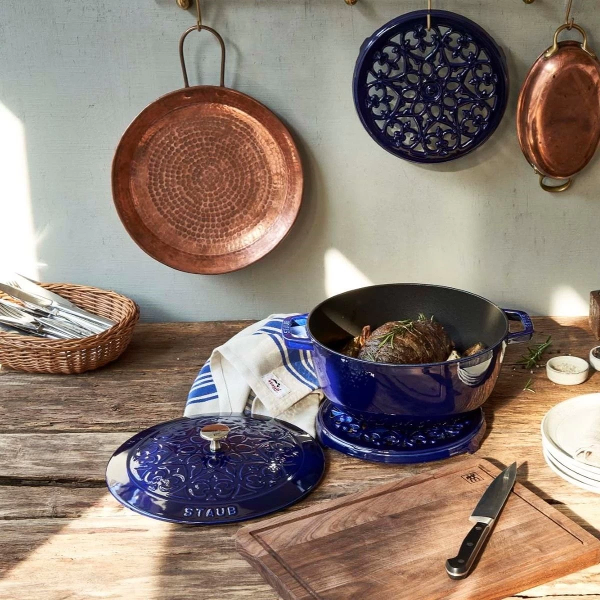 Staub 3.75 Qt Essential French Oven With Lilly Lid | Dark Blue 7 Staub 3.75 Qt Essential French Oven With Lilly Lid | Dark Blue - Image 5